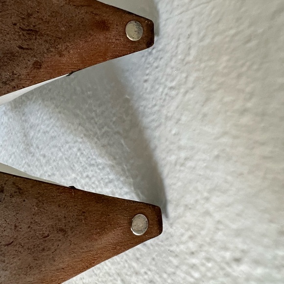 Black & White, extremely pointy & oh-so cool lace-up leather heel! - Picture 9 of 10